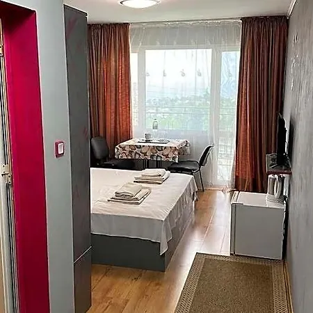Hayat Ltd Hotel